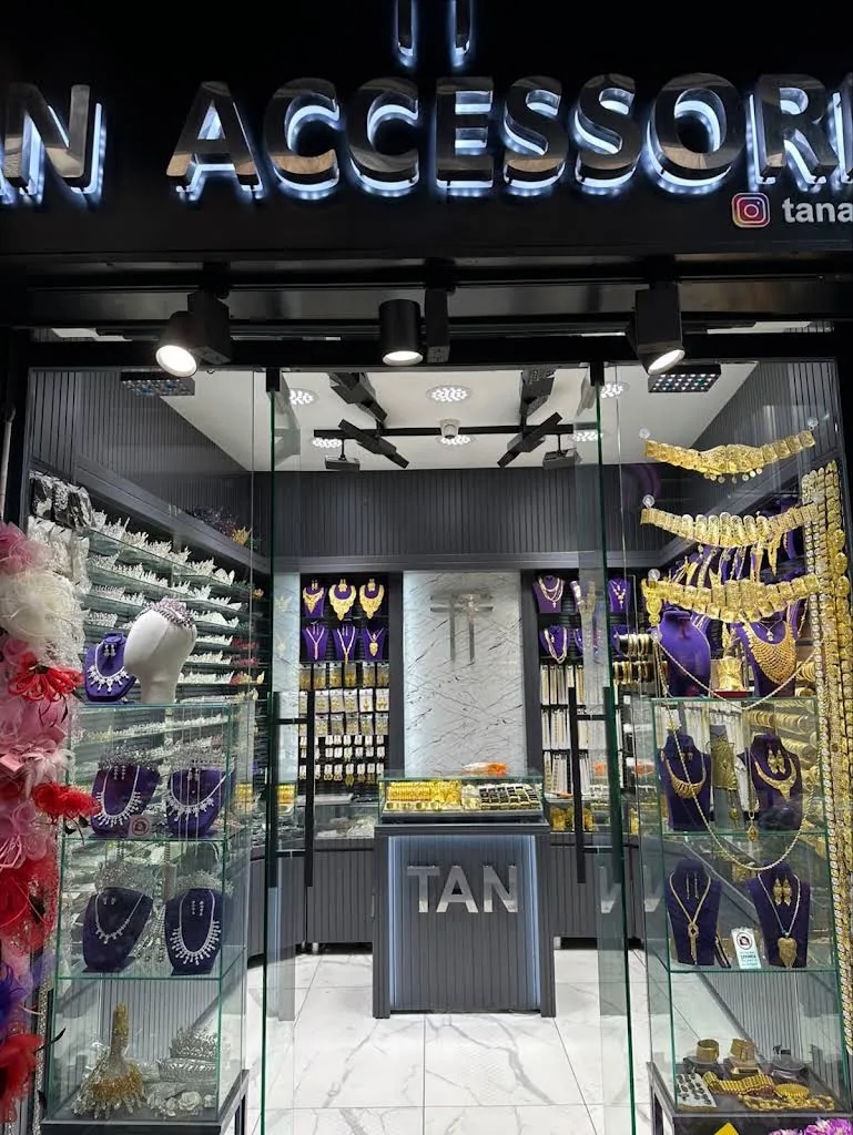 TAN Accessories Sirkeci mağazası